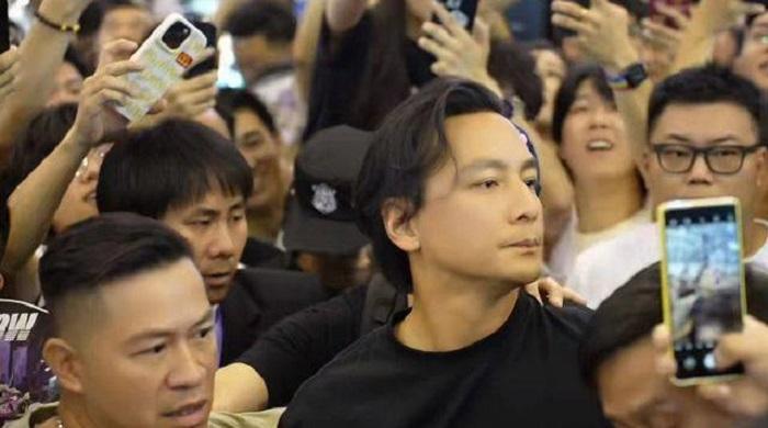 吳彥祖內地活動超混亂 拉起女粉絲避人踩人
