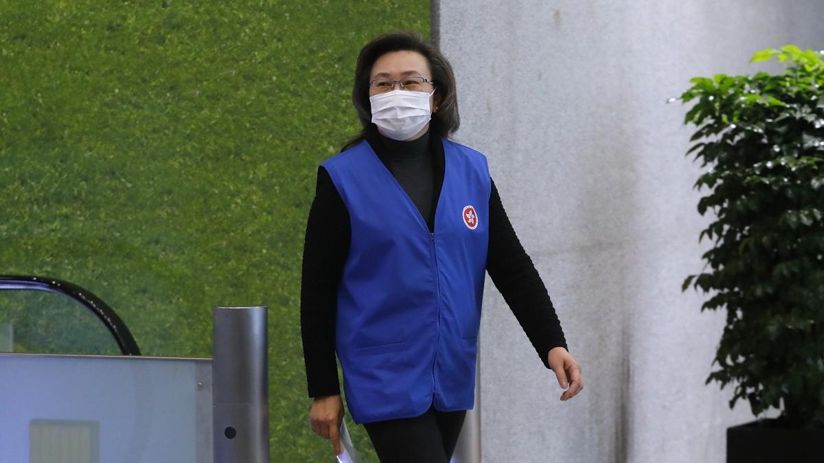 楊何蓓茵以「寶劍鋒從磨礪出，梅花香自苦寒來」勉勵DSE考生。(資料圖片／林俊源攝)