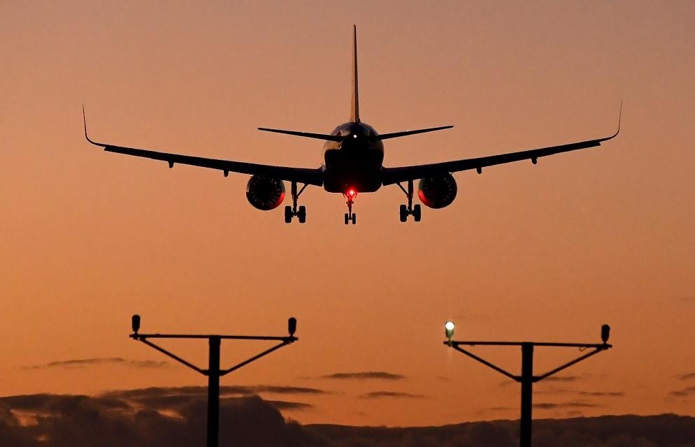 專家指極端高溫恐影響飛行安全。(資料圖片)