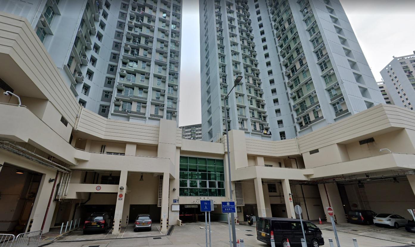 珍惜生命│47歲警長倒斃葵涌紀律部隊宿舍，疑因欠債燒炭亡。（Google地圖截圖）