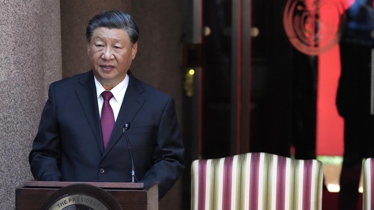 習近平指有國家肆意圍堵打壓，無礙金磚國家蓬勃發展。(AP)