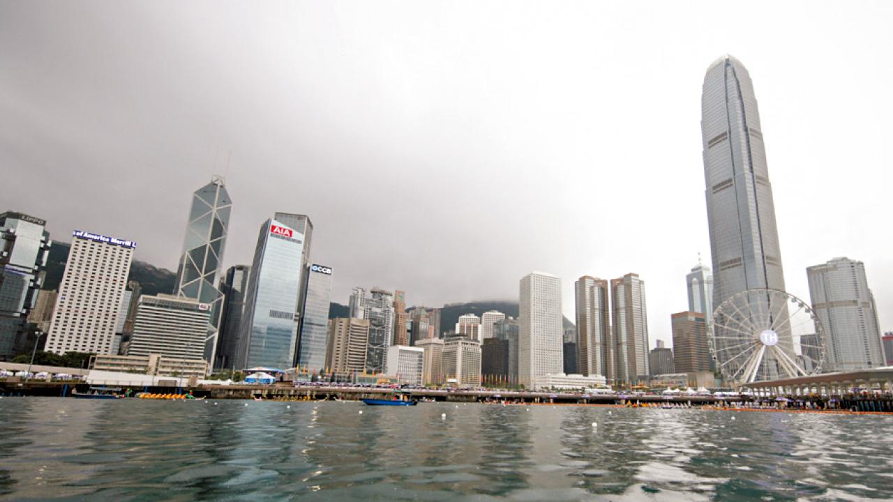 經濟險惡 股樓失落 若要反撲 政府要托