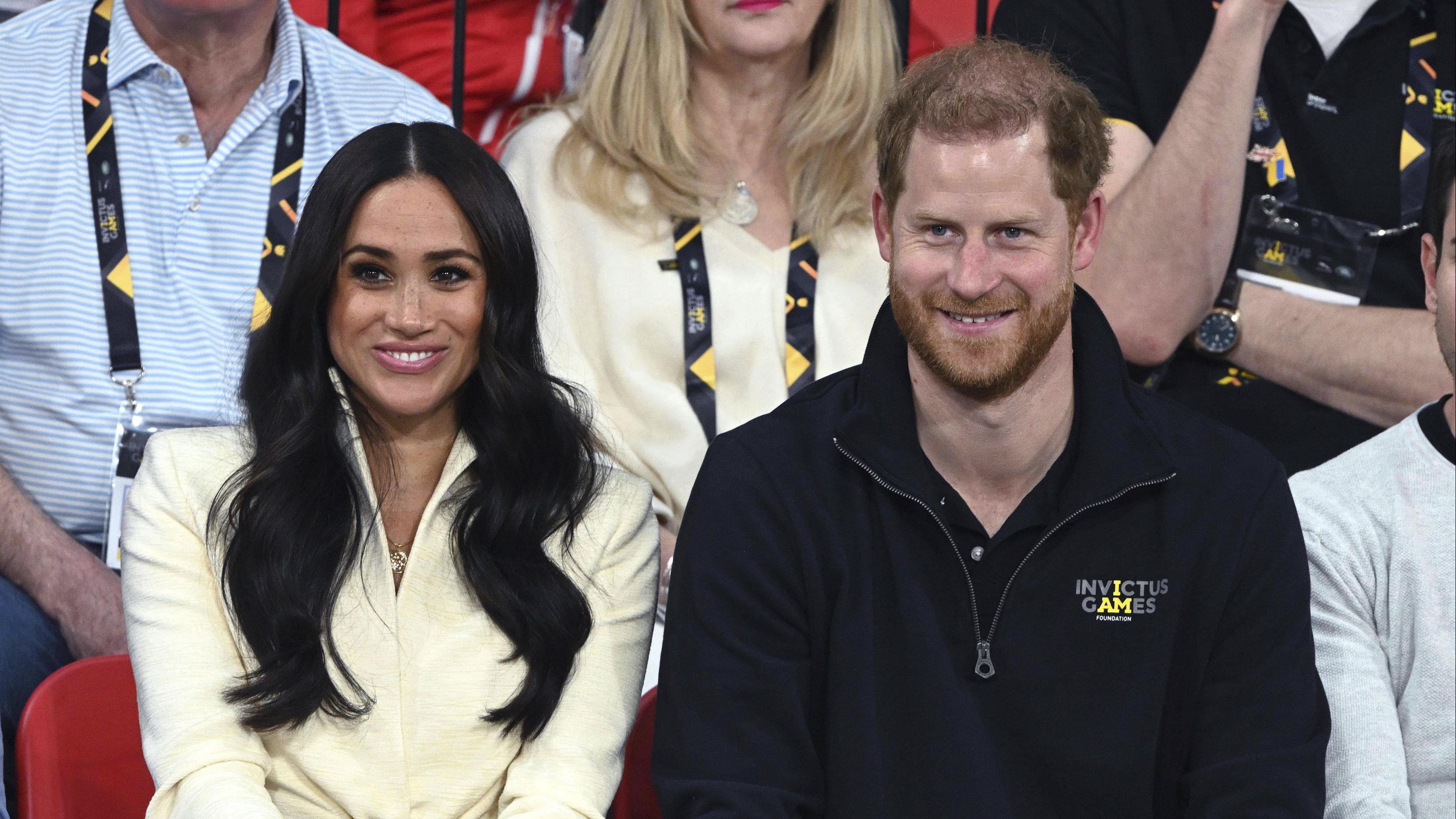  亨利梅根買愛情小說版權拍電影 故事講一對男女克服家人車禍喪生