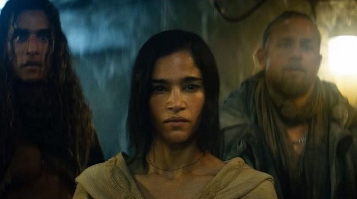 Netflix影集｜名導薩克薛達新作《Rebel Moon》預告 打造史詩式《星戰》