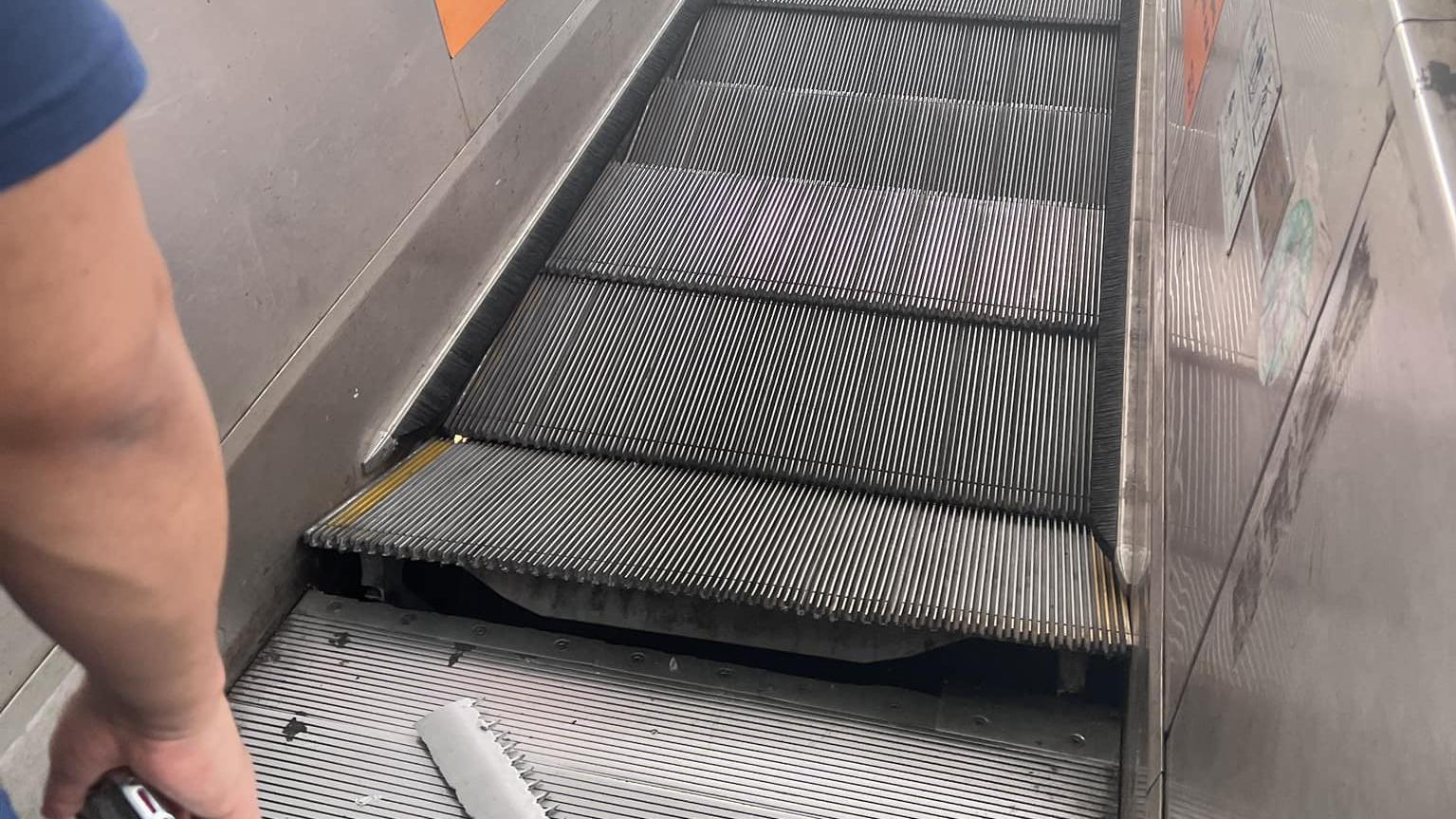 灣仔炒扶手電梯