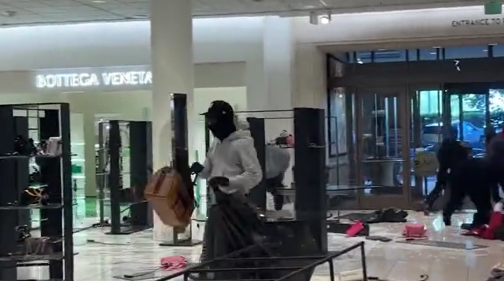 洛杉磯名店快閃搶劫