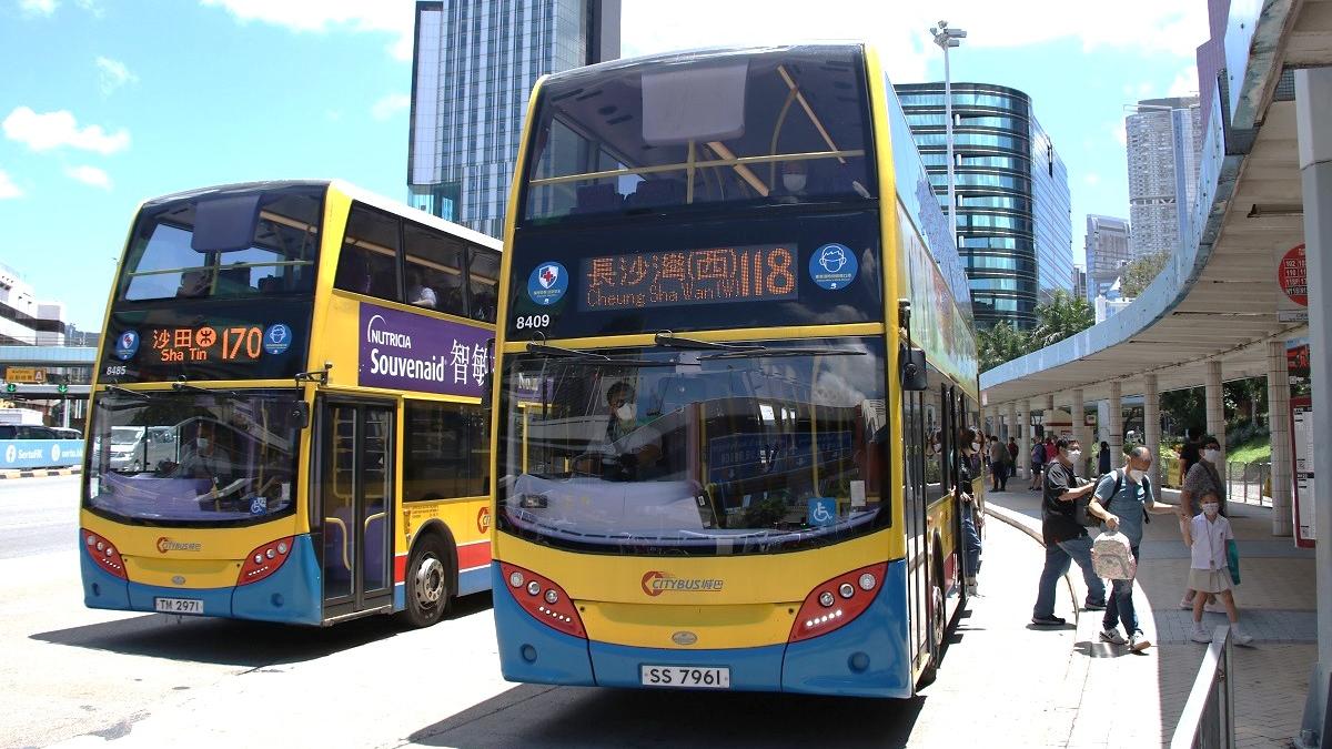 有議員認為，鼓勵公眾改用公共交通的前提是道路要暢通。(資料圖片／林俊源攝)