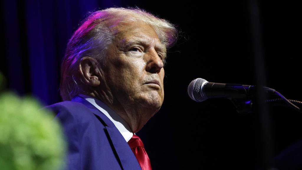 特朗普涉嫌干預喬治亞州總統選舉結果，被控敲詐勒索等13項罪名。(資料圖片) 