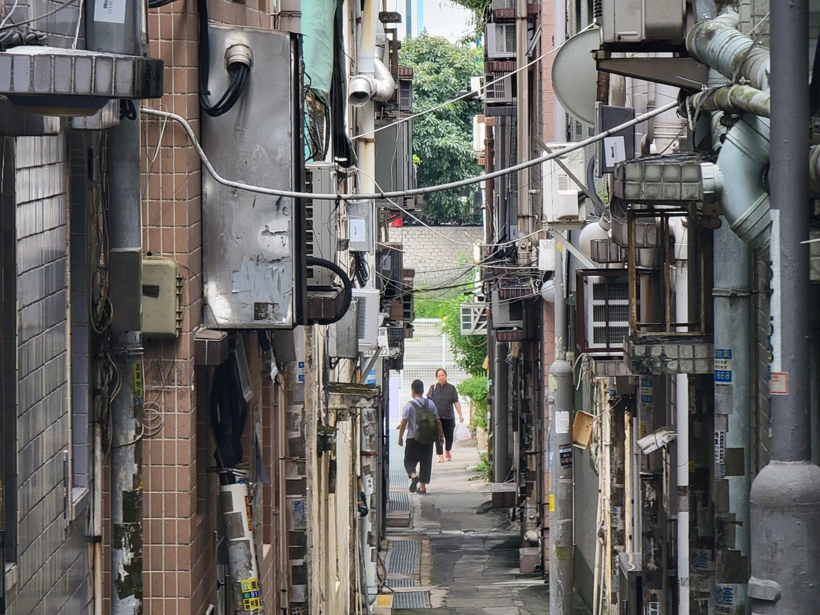 申訴專員｜申訴專員公署：三政府部門處理村屋排污投訴欠妥善及不理想