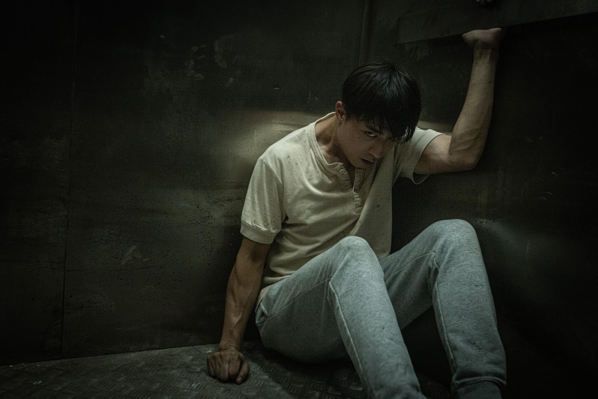 七月返歸｜AK被鬼壓啪指甲 演技大爆發