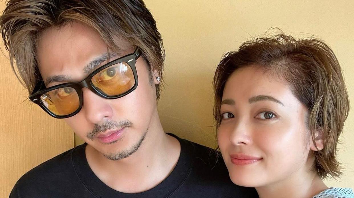 速水直道賀結婚四周年 罕有公開夫妻合照