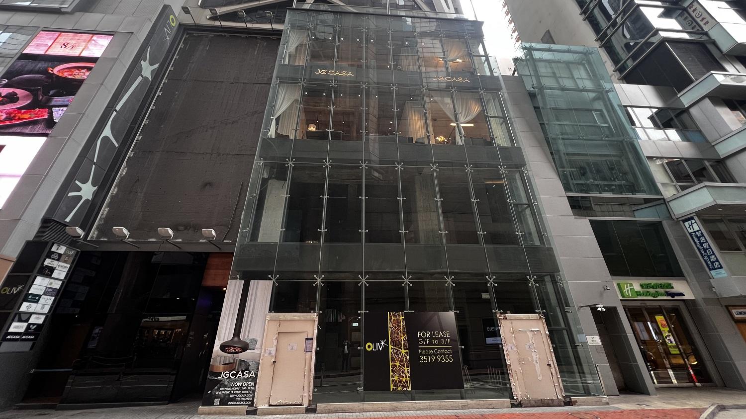 悅興地產羅守耀夫婦斥約3億元，購入銅鑼灣霎東街OLIV基座部分，呎價約3.15萬元。