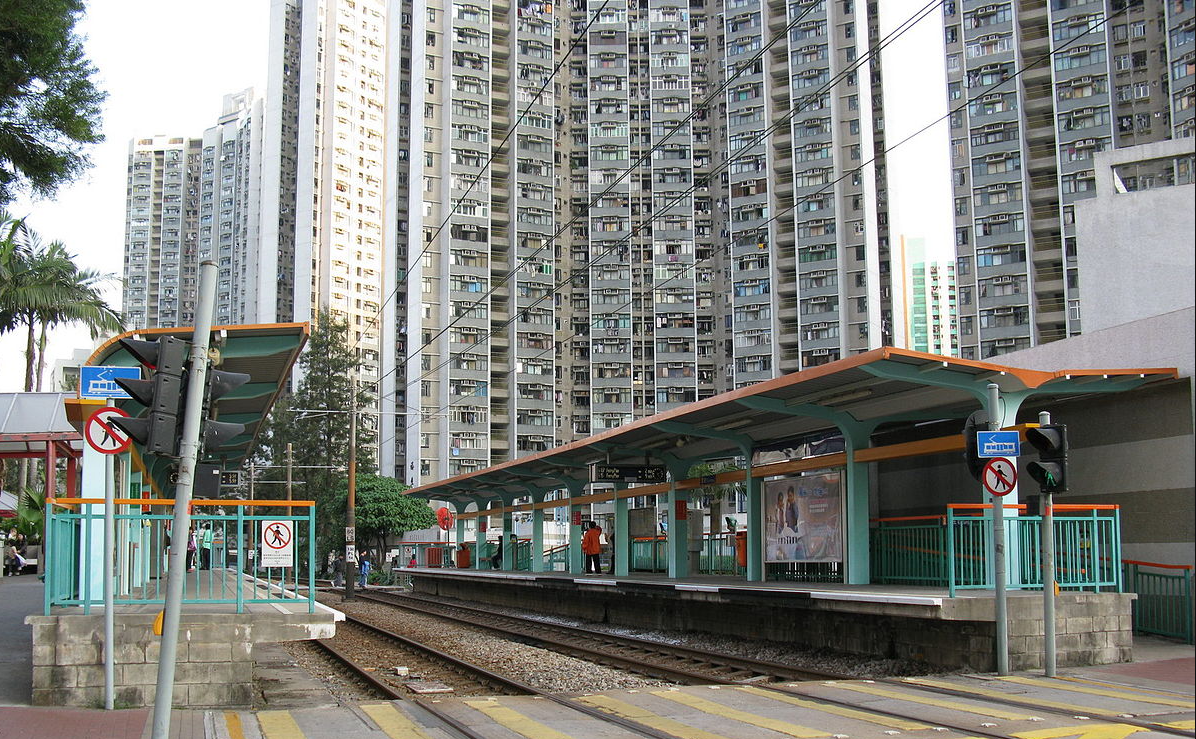 屯門輕鐵站發生持刀傷人案 一男子頭部受傷送院