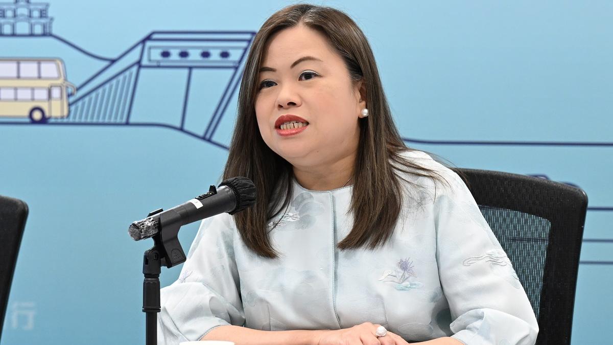 羅淑佩表示會研究「家有長者計劃」的三成配額。(資料圖片)