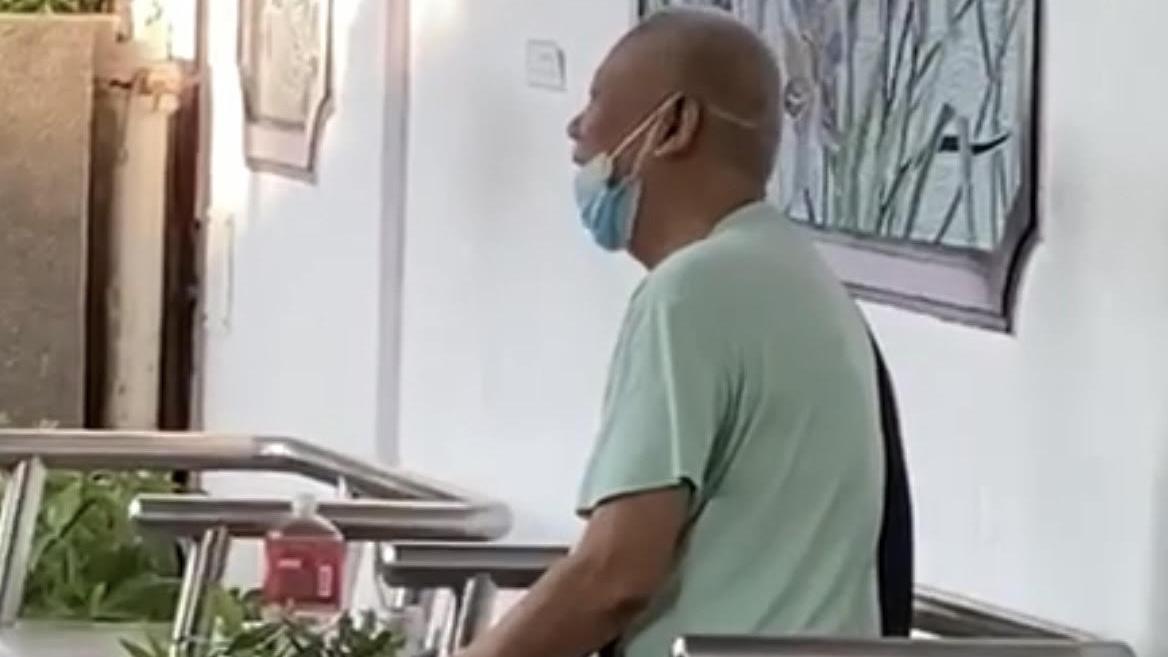 旺角一間雀鳥店負責人涉虐待雀鳥被捕。