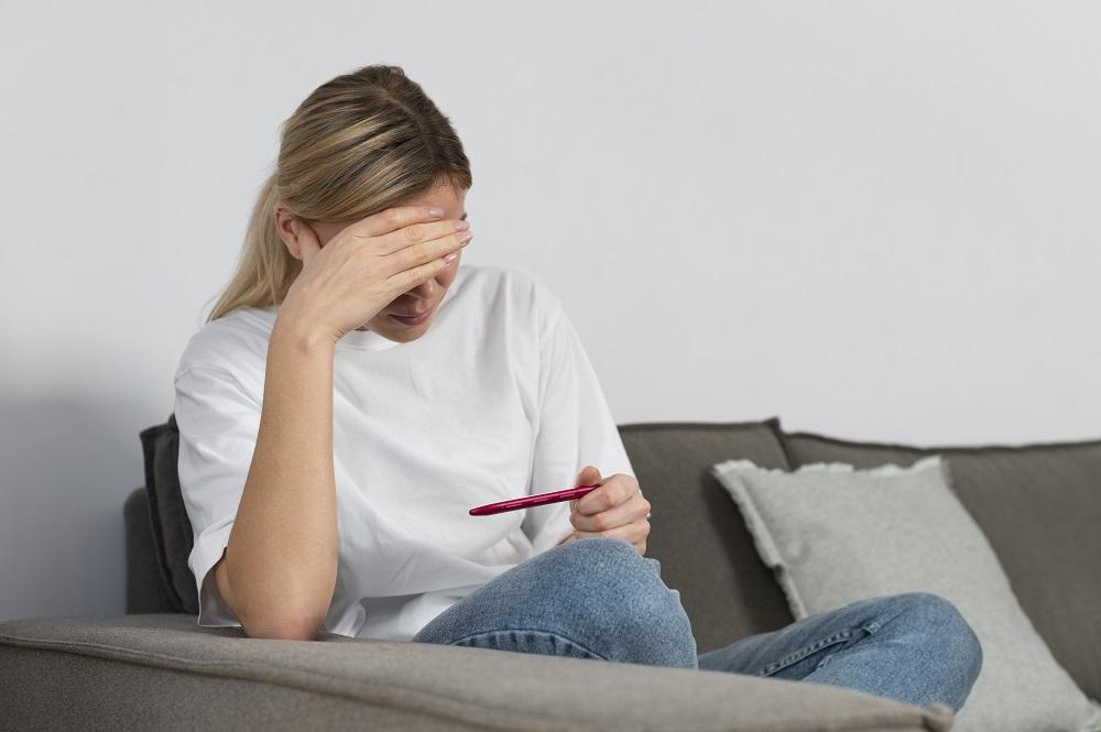 月經遲來｜經期遲一定係懷孕？可能係因為呢幾個原因！月經點樣先屬於異常？