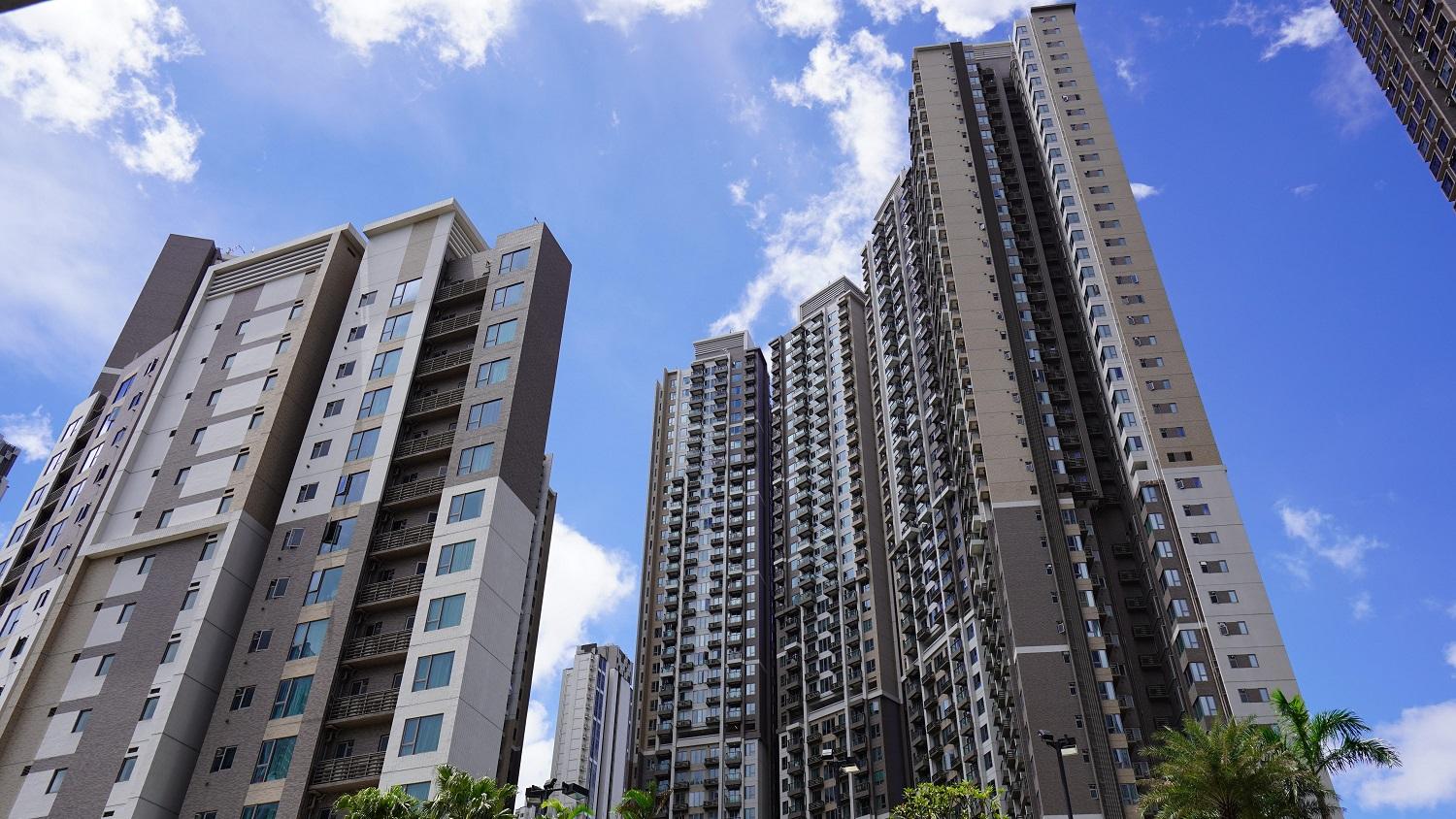 荃灣全‧城滙套三房開揚戶，放盤約4個月，最新以1,450萬元成交，累減150萬元沽出。