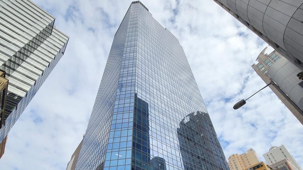 國際知名行李箱品牌RIMOWA，以每月約11.2萬元租用長沙灣東方國際大廈一伙三相連單位，呎租約25元。