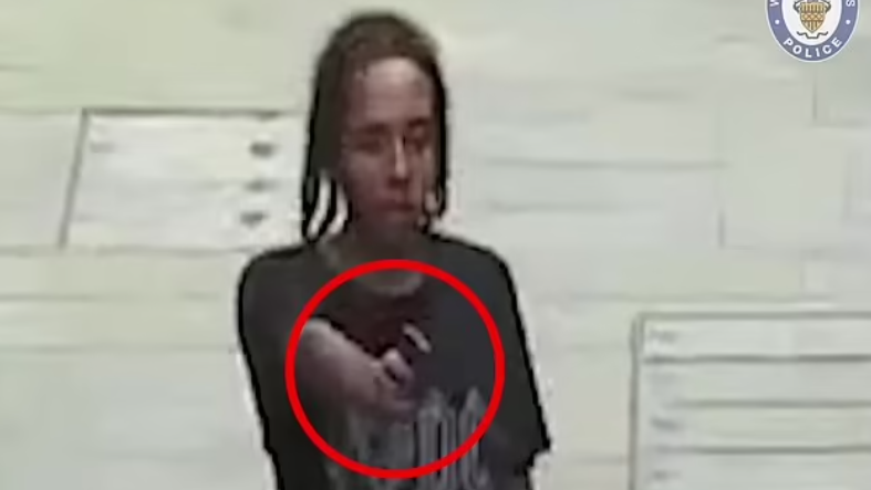 英國治安｜伯明翰青年鬧市舉槍 荷槍實彈警員衝入商場搜捕(有片)