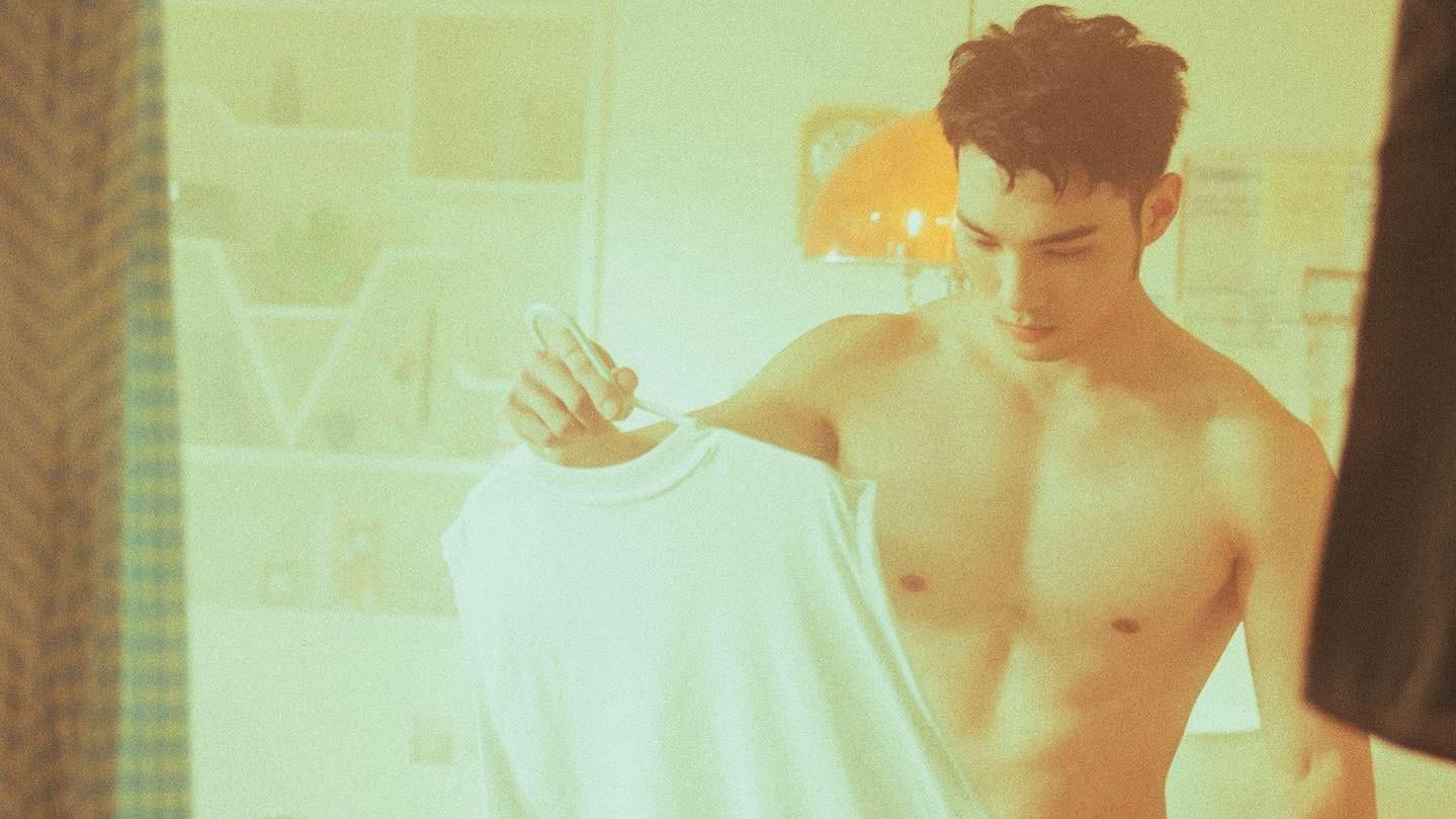 黃偉晉兩場香港騷門票賣清光 兌現承諾貼肉照答謝fans