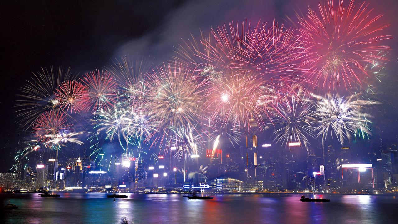 復辦國慶煙花 預告連串夜間活動 李家超：讓香港晚上不斷活起來