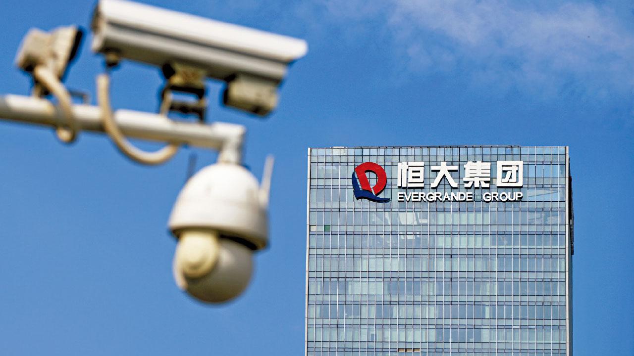 爆新地雷｜許家印傳被警方軟禁 恒大累內房蒸發鬆綁升幅