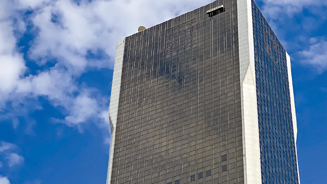 防守模式｜股價瀉9.5% 兩年最重傷 新地恐削派息 備戰長冬