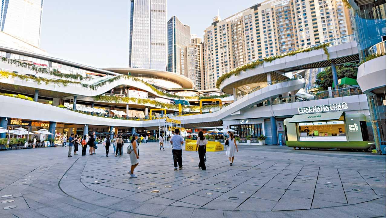 港人北上消費趨多元化 享受休閒式購物 商戶針對港客喜愛食肆推優惠 