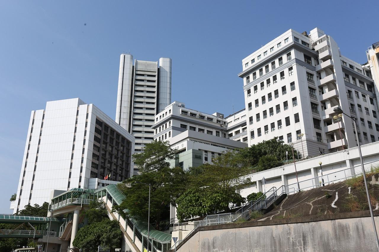 男子昏迷被送往瑪麗醫院治理，其後被證實死亡。 (資料圖片)