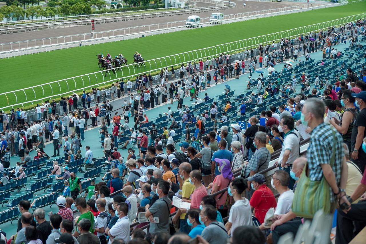 馬會公布22/23業績 年度總投注額破紀錄達3,048億元 回饋社會359億元