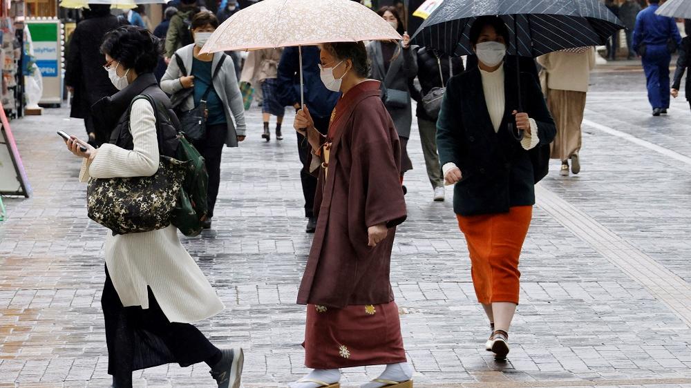 東京發布流感注意警告。(路透社)
