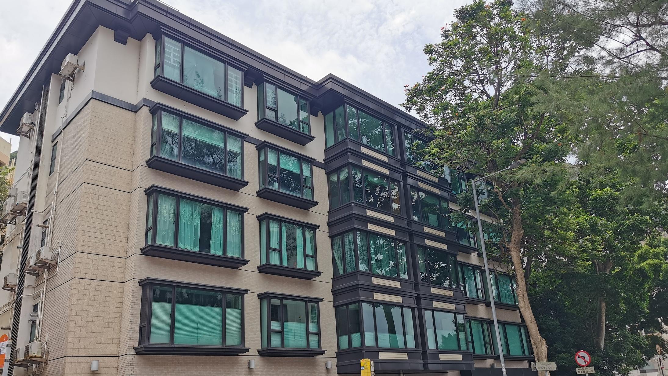 東半山大坑道333號雅麗閣以現狀全幢放售，市場估值以5.5億元。