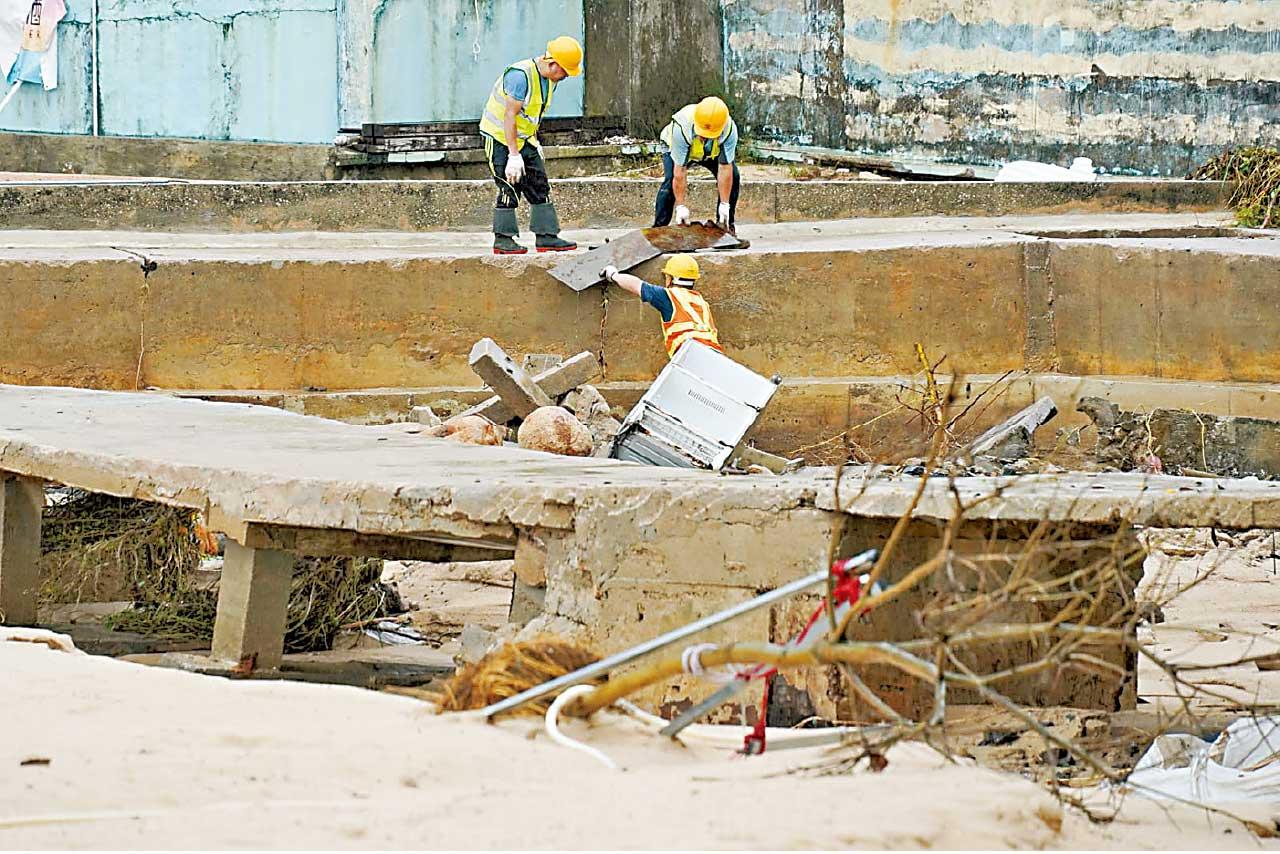 世紀暴雨後今復工復課  陳國基：本港整體回復正常