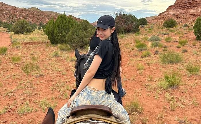 Jennie@BLACKPINK住6萬一晚沙漠度假村