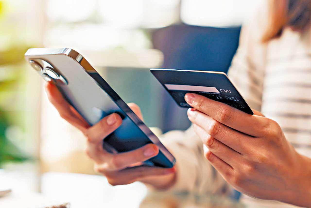 首8月整體罪案升三成半 詐騙升五成二  鄧炳強︰升幅驚人但非香港獨有