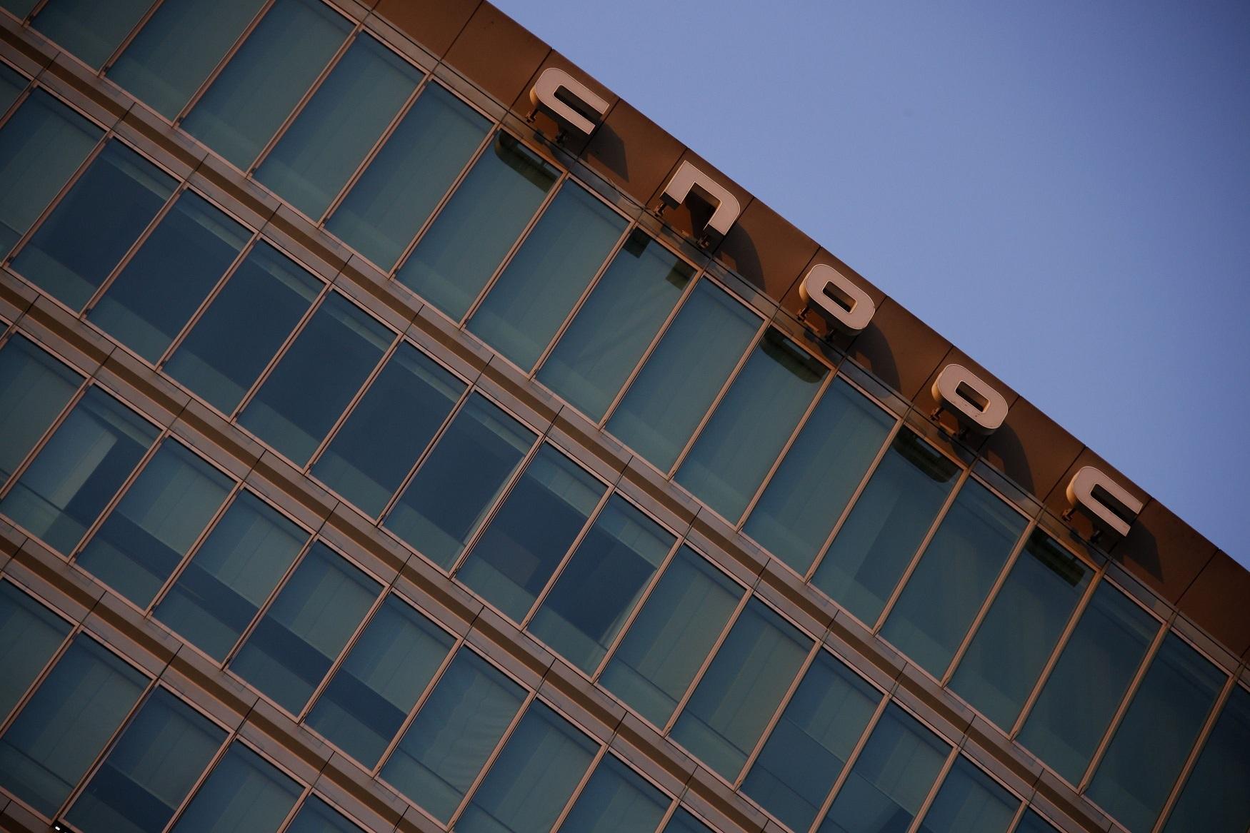 石油價格持續向上  油股表現出眾