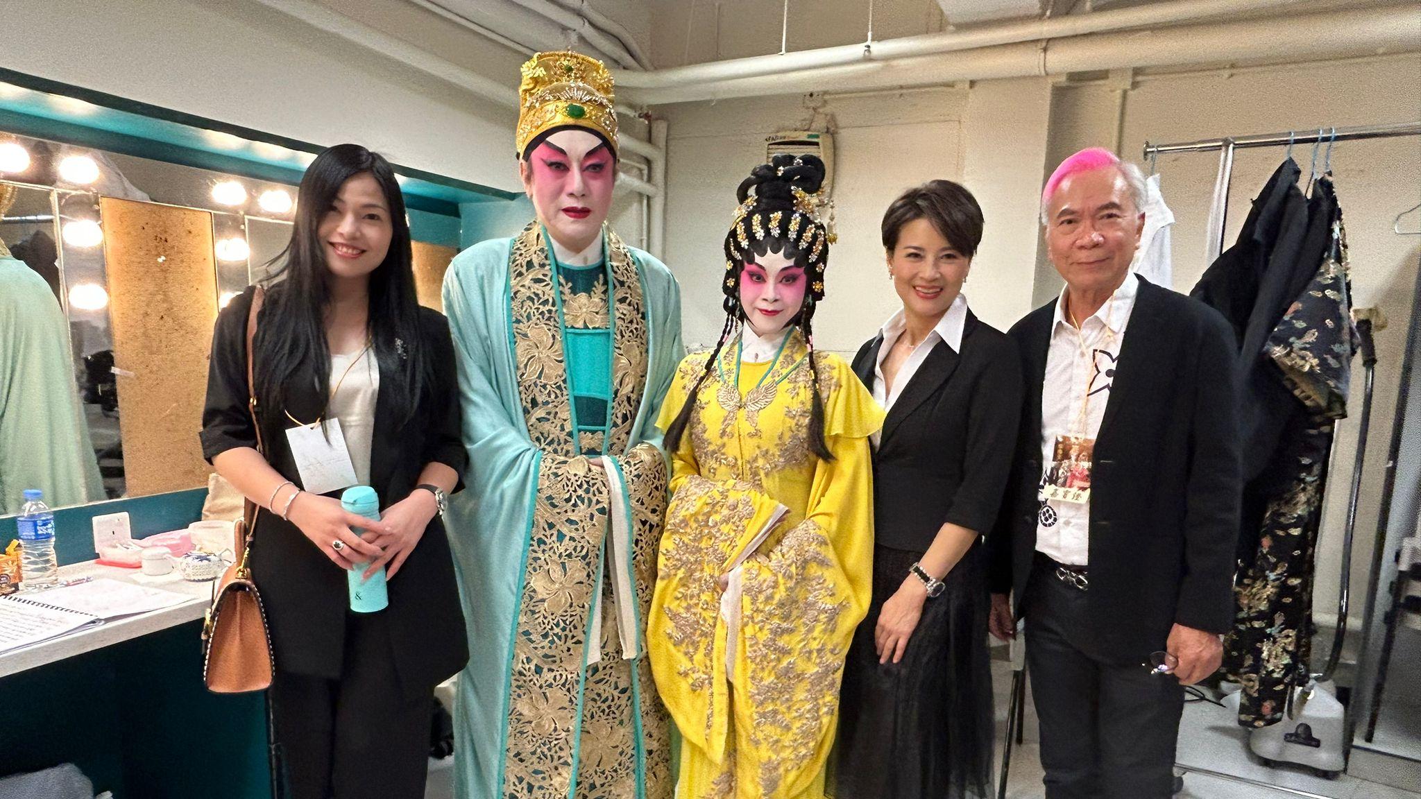 李龍基攜未婚妻欣賞陳培甡演出  黎燕珊為舞台劇《雷雨》減十多磅