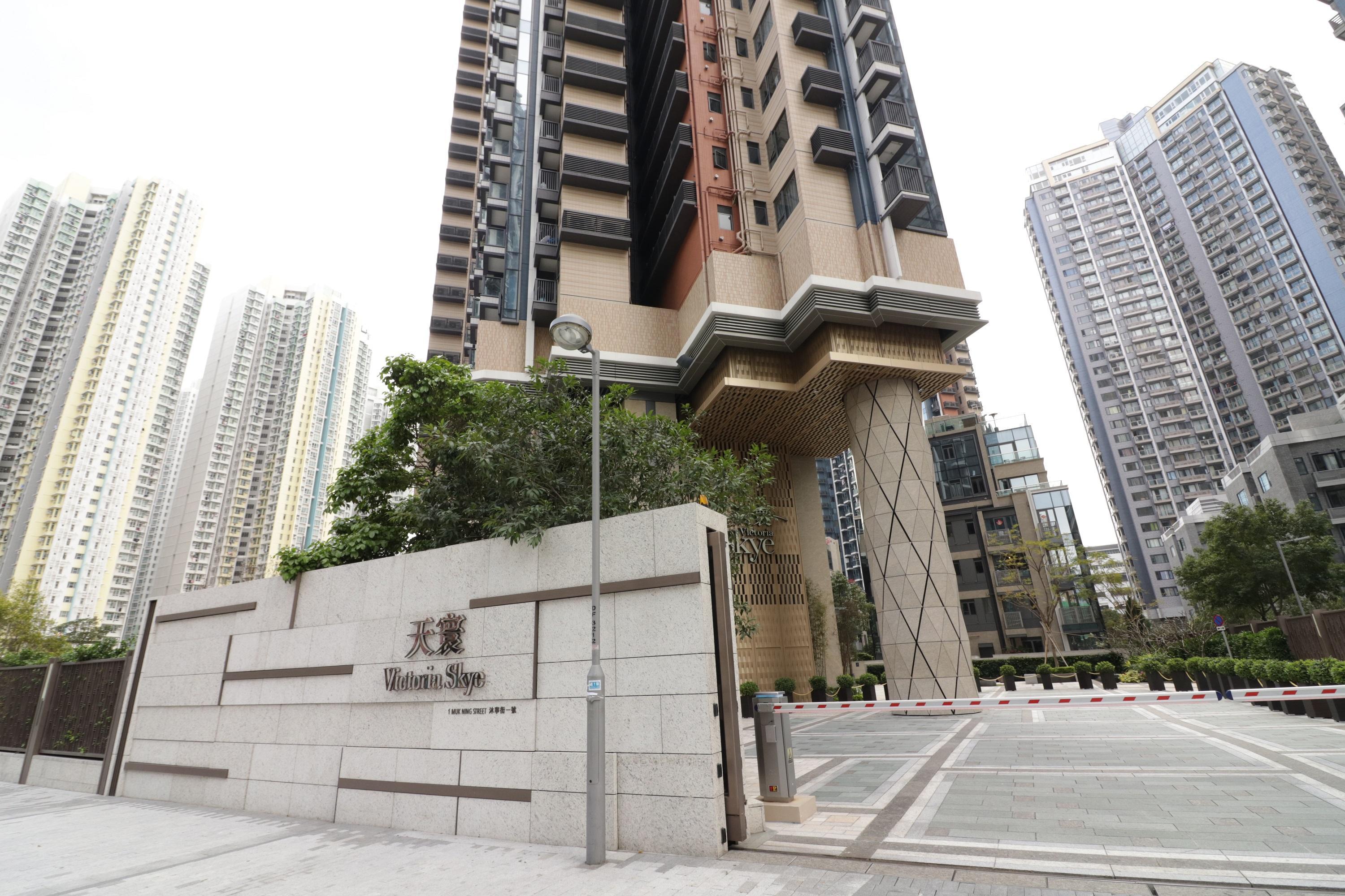 啟德區天寰入伙5年，最新錄中層內園兩房戶以2.08萬租出，呎租45元。