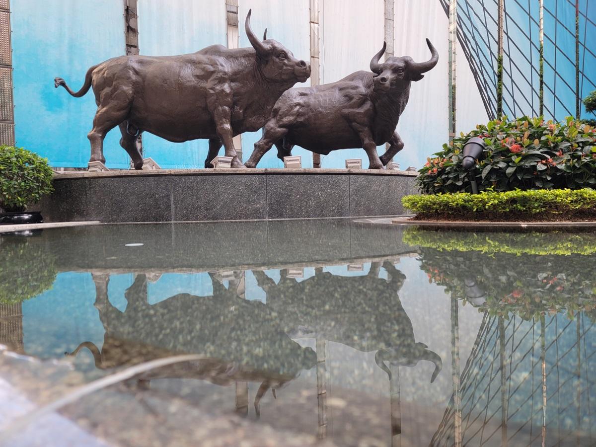 港股收市｜恒指失萬七關 4日累挫782點