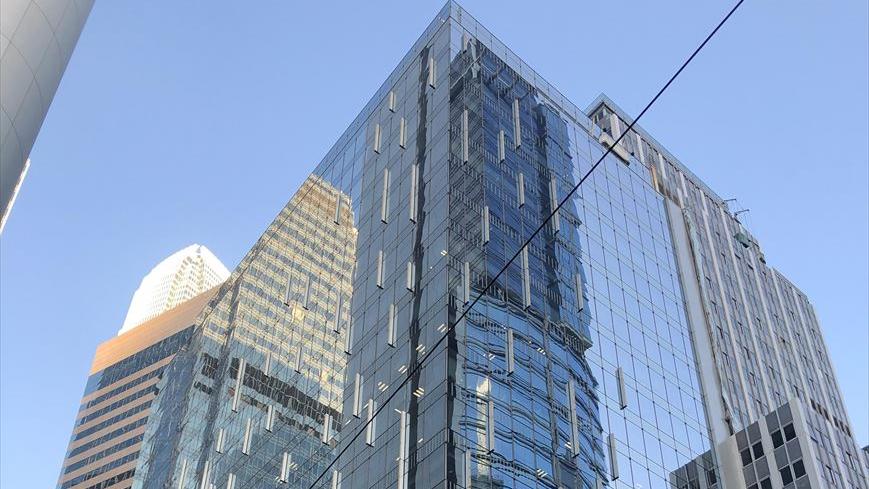 市場消息指，中環盈置大廈全幢以約64億元沽出。(中原地產圖片)