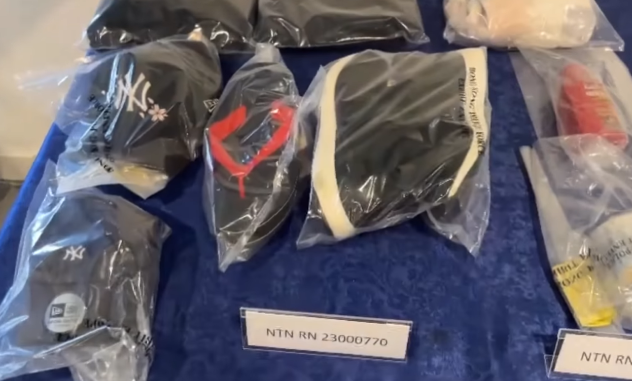 集運公司兩自提點遭刑毀，警拘10人。