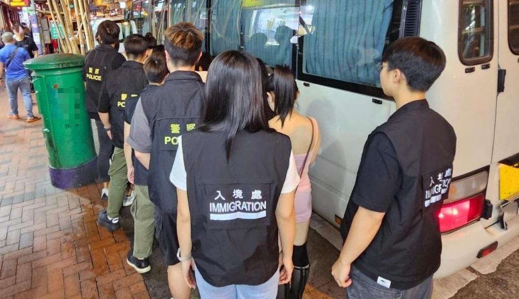 跨部門掃黃反黑工拘25人　包括16名內地女4外籍女