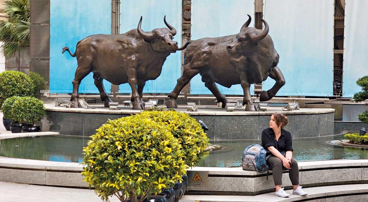 經濟似寒還暖 股市有望築底回升