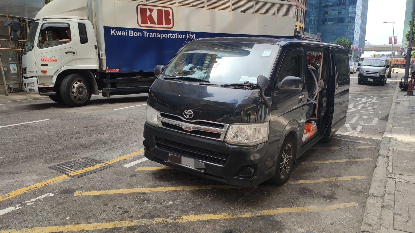 觀塘可疑貨車遭截查Van 31歲男司機被揭停牌期間駕駛