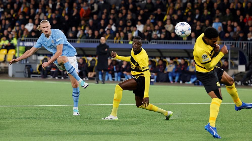 夏蘭特梅開二度協助曼城擊敗年青人。(路透社)