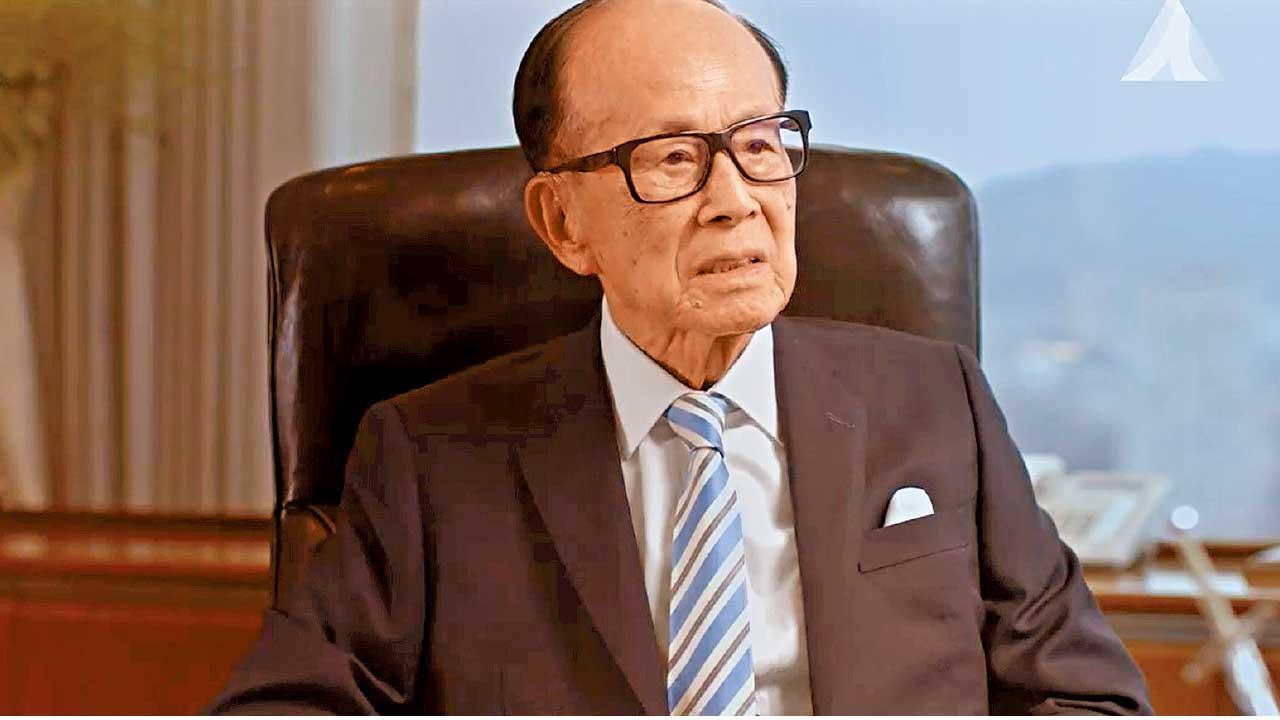 罕有露面 受訪回憶李光耀  李嘉誠：星港相似 互相學習