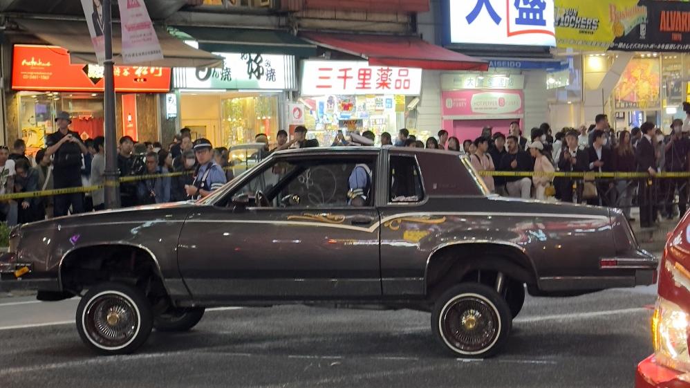 經改裝的跑車上周末在澀谷發生意外，造成7人受傷。(X)