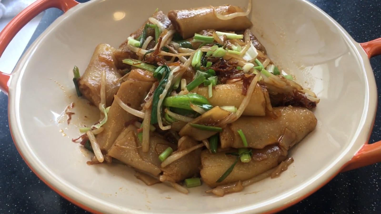 XO醬炒腸粉食譜〡唔黐鑊貼士做法 慢火分開煎在家一樣做到港式風味！（網上圖片）