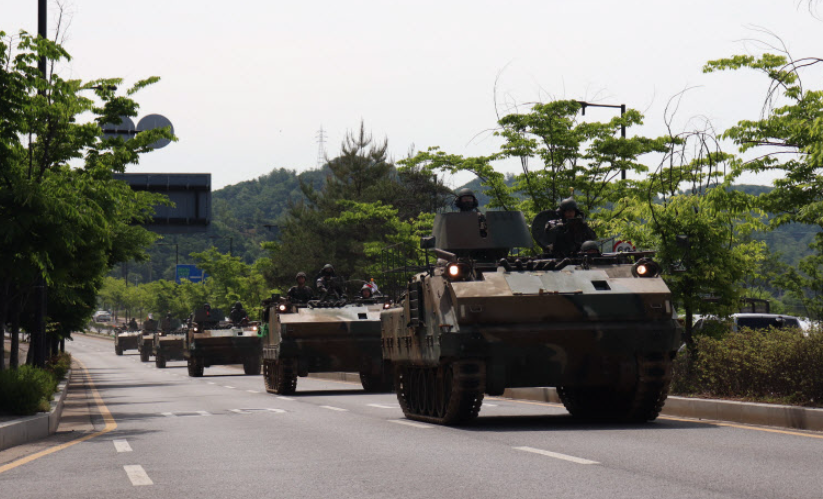  南韓士兵跳裝甲車 街頭揮刀襲市民被捕(資料圖片)