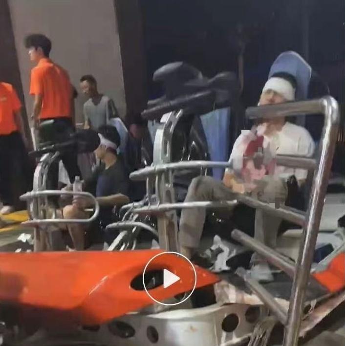 深圳歡樂谷表示，今日(27日)晚上近6時半，過山車「雪域雄鷹」項目發生車輛碰撞，造成8人受傷